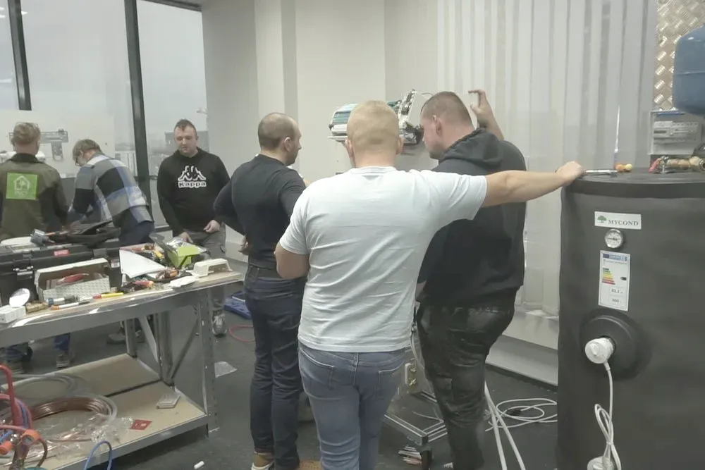 Практичне заняття на реальному холодильному обладнанні